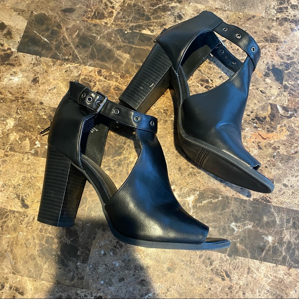 Simply Vera by Vera Wang Staring Women’s high heel ankle boots - Picture 7 of 8